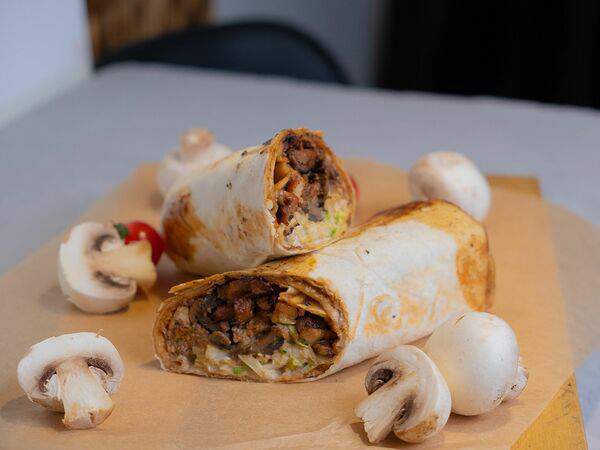 11 друзей - Со cвинoй шеей на пиве