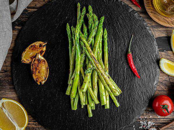 Harley Bar & Grill - Спаржа чесночная