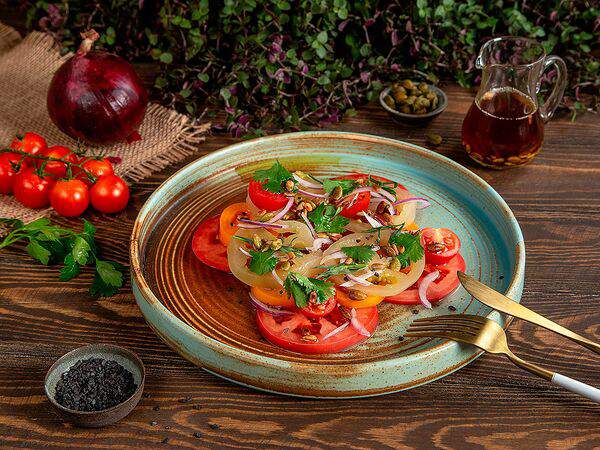 Ботаника - Сезонные томаты с крымским луком