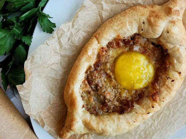 ХОЧУ ХИНКАЛ! - Хачапури по-аджарски с мясом