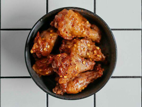 Футурист. Bar & Kitchen - Крылышки BBQ