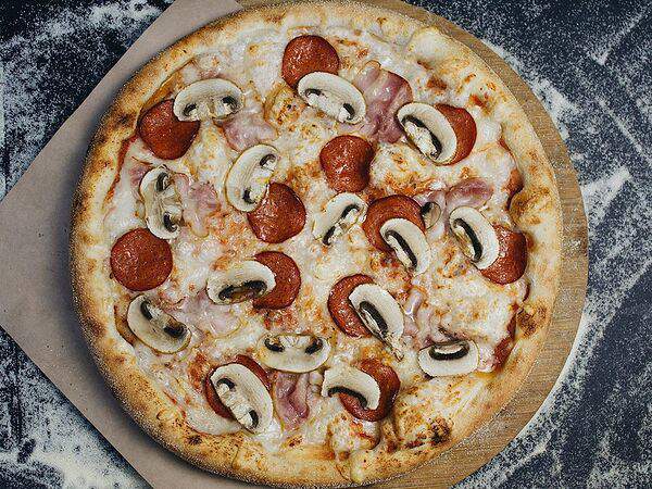 Local pizza - Мясной удар