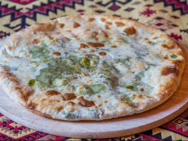 Сулугуни - Хачапури со шпинатом и сыром (450гр)