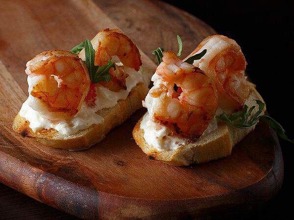 Per se - Мини-брускетты с креветками гриль