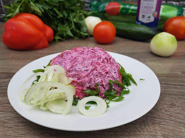 Ланч-кафе Baza Plaza - Салат Сельдь под шубой