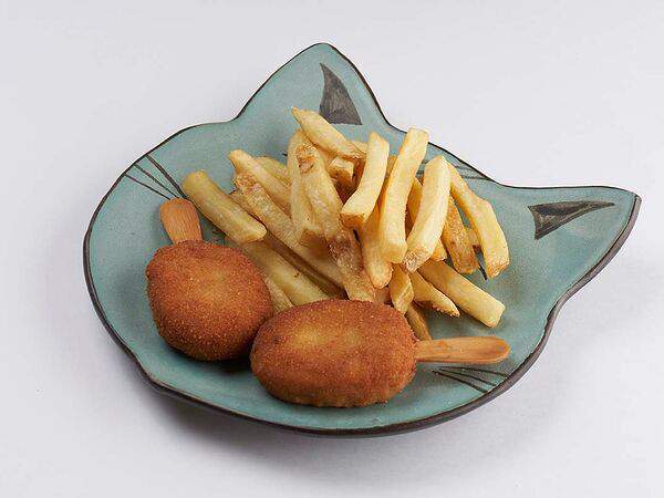 Урюк - Куриное эскимо с картофелем фри