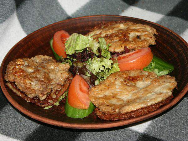 У Янки - Отбивные из свинины по-деревенски