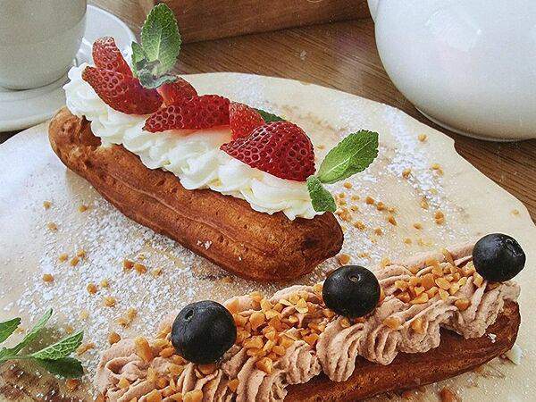 Кафе Маруся - Эклер с шоколадным кремом