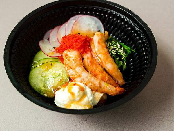 Street Market Food&Coffee - Поке с креветками, рисом, сливочным сыром и кисло-сладким соусом