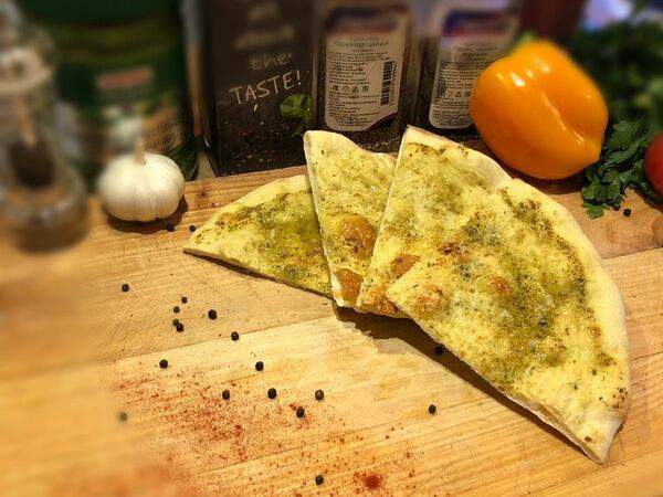 Mix Кухня - Фокачча с соусом песто