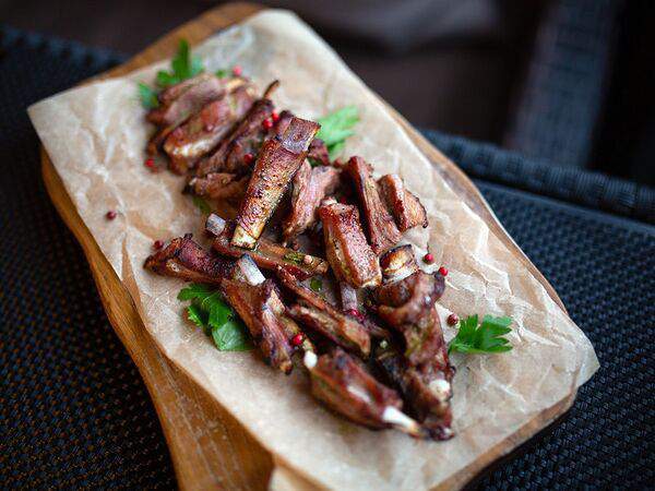 Mojo Bar - Бараньи семечки (ребрышки)