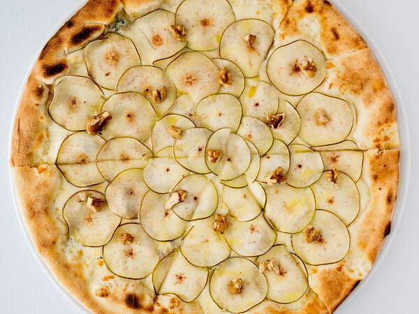 Причал - Пицца с горгондзолой и грушей