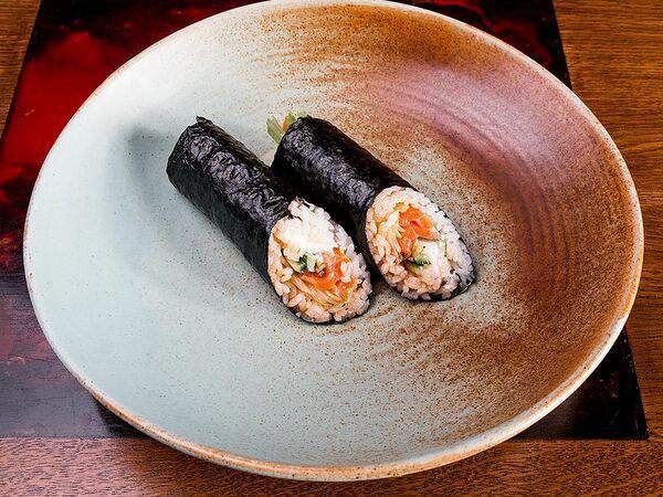 Рамен с уткой - Хэндролл с семгой