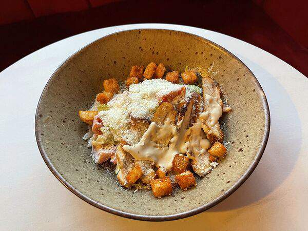 Гурмерия De Paris - Цезарь с курицей