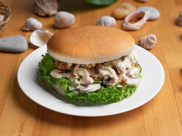 Sea House - Sea Burger с картофелем и грибами
