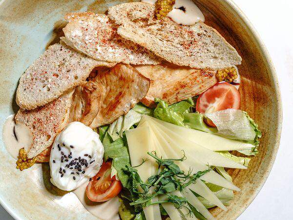 Ghetto - Салат Цезарь с куриным филе