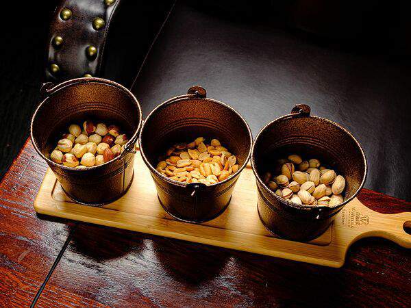 Гости рестопаб - Ореховое