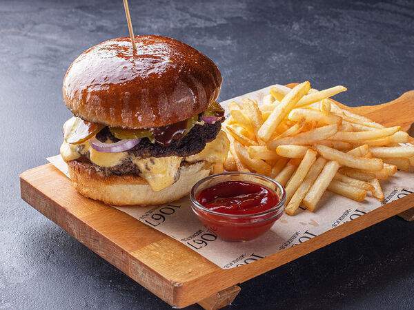 Паб 1067 - Бургер двойной барбекю