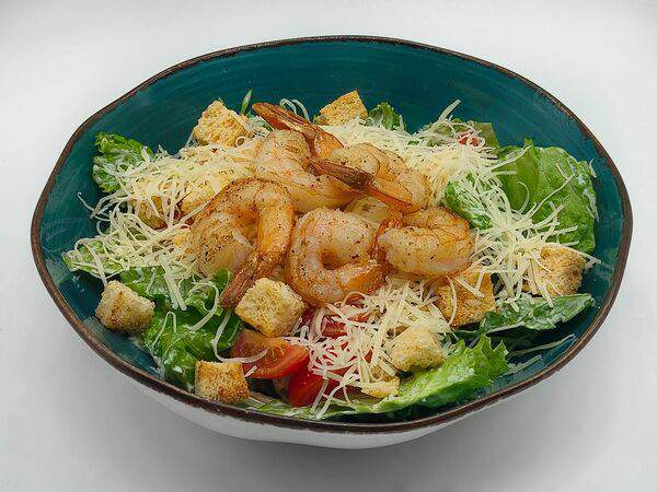 First Bar & Karaoke - Цезарь с креветкой