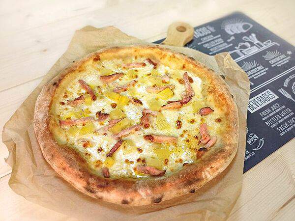 Ченто Пицца - Пицца Ветчина ананас