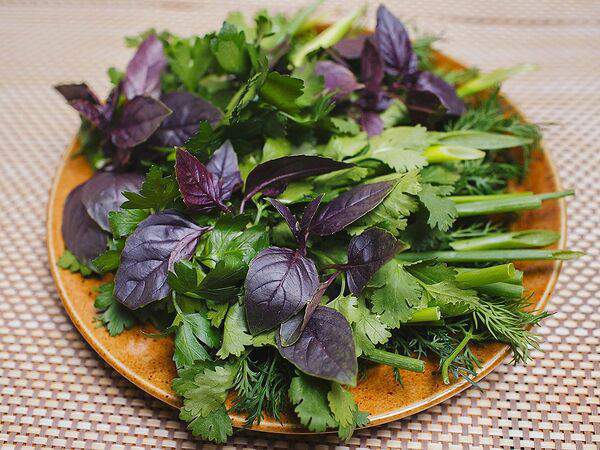 Две хижины - Тарелка свежей зелени