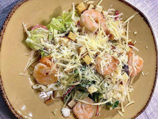 Ресторанчик старый город - Цезарь с морскими гадами