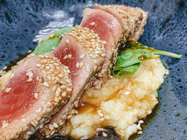 Квартира - Жареный тунец с трюфельным пюре