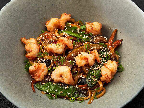 Ramen & Wok - Wok удон острый терияки с креветками