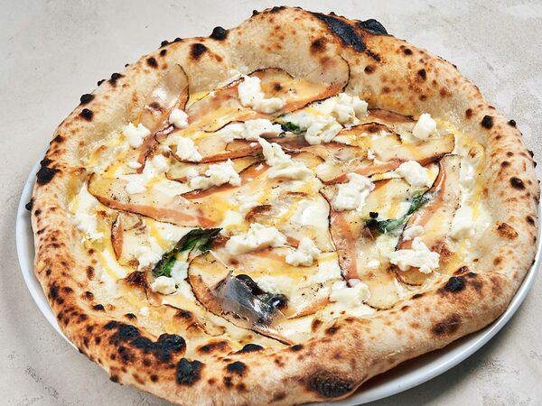 Centrale - Пицца Карбонара