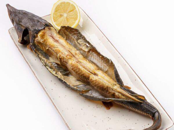 Магадан - Стерлядь целиком горячего копчения