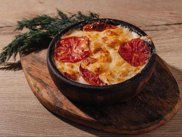 Хинкальная Ели Пили - Сулугуни с помидорами на кеци