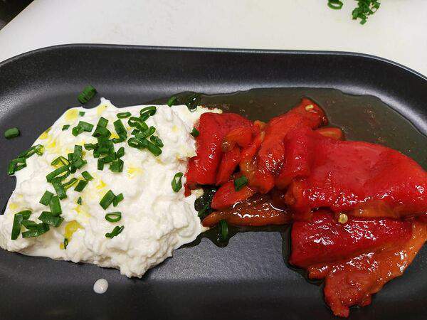 Перчини - Печеный перец со страчателлой