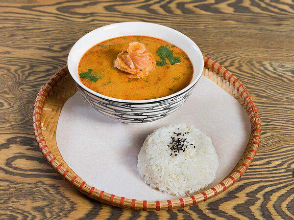 Starwok - Суп Том Ям с лососем