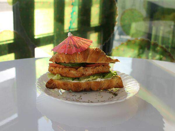 Cactus - Круассан с эскалопом