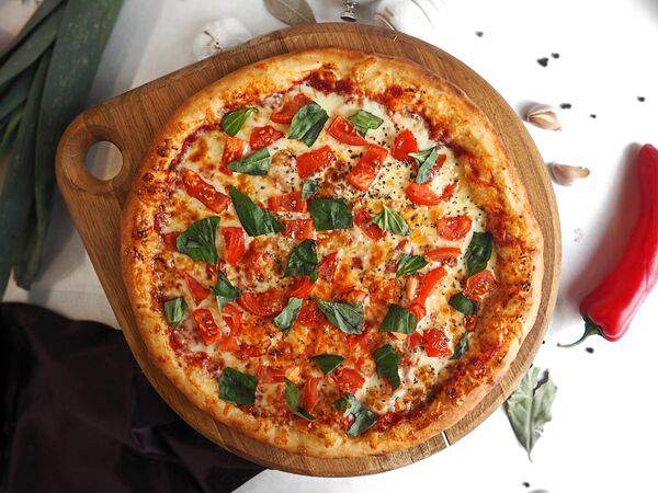 Вилла Подлипки - Пицца Маргарита из дровяной печи