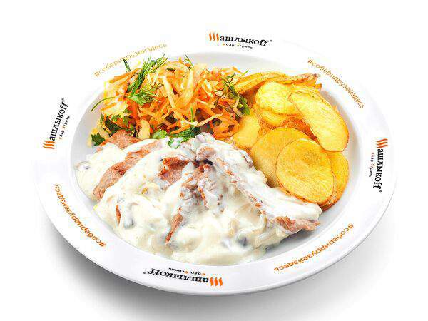 Шашлыкоff гриль & бар - Свиные слайсы под сливочно-грибным соусом