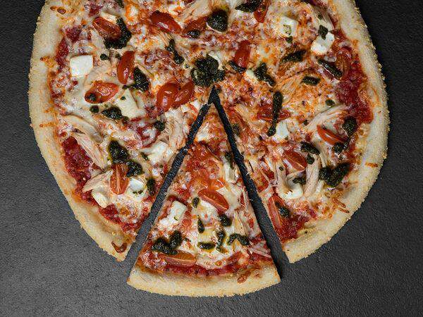 Pizza Shop - Пицца с курицей и соусом песто