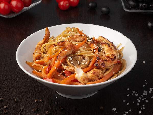 Траттория TiAmo - Яичная лапша с курицей