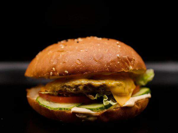 Вкус улиц - Бургер фирменный