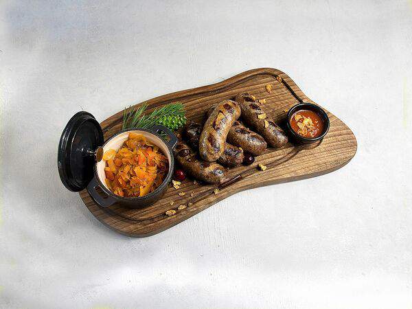 Хата - Ассорти колбас из дичи с гриля