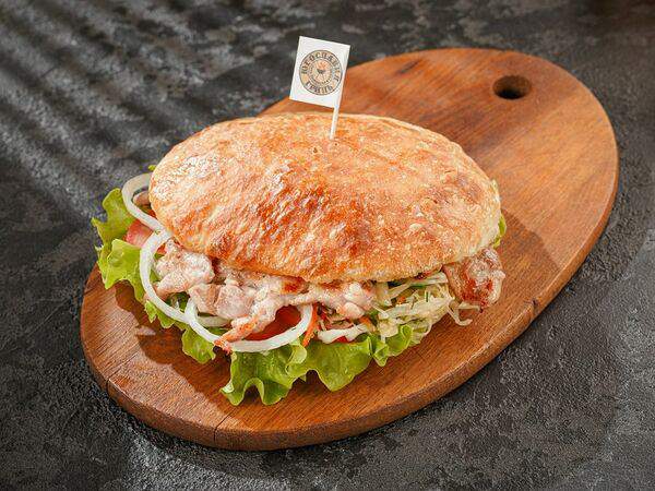 Югославия - Бургер с куриным окороком