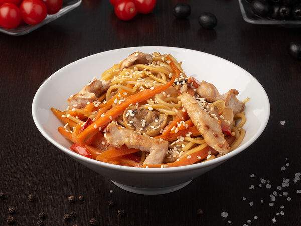 Траттория TiAmo - Яичная лапша со свининой