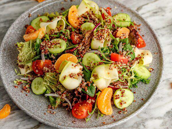 Городское кафе Дружба - Салат с киноа