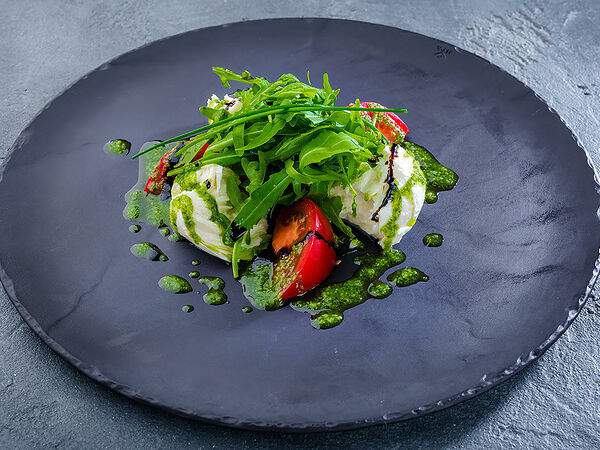 Чайхона №1 Братьев Васильчуков - Моцарелла с томатами