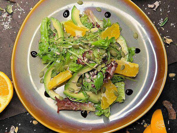 Vo Dvore - Салат с авокадо