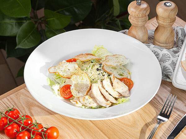 Перчини Grill & Wine - Цезарь с цыпленком