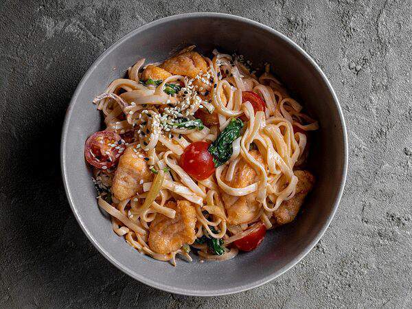 Сабай - Вок с лососем