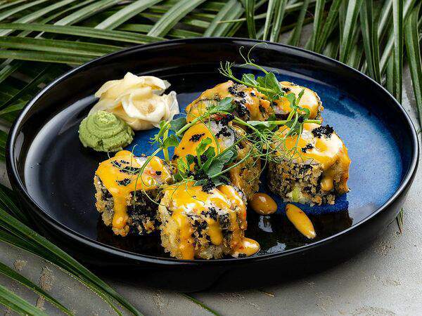 Yoki Cafe - Ролл Темпура с креветкой и тайским соусом