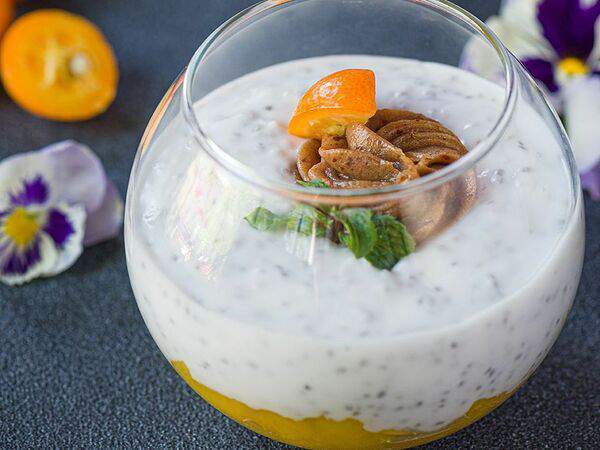 Кофейня 8512 - Чиа-пудинг с солёной финиковой карамелью и муссом из манго