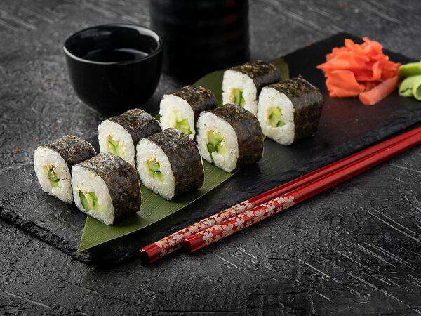 Базилико-пицца - Ролл с огурцом